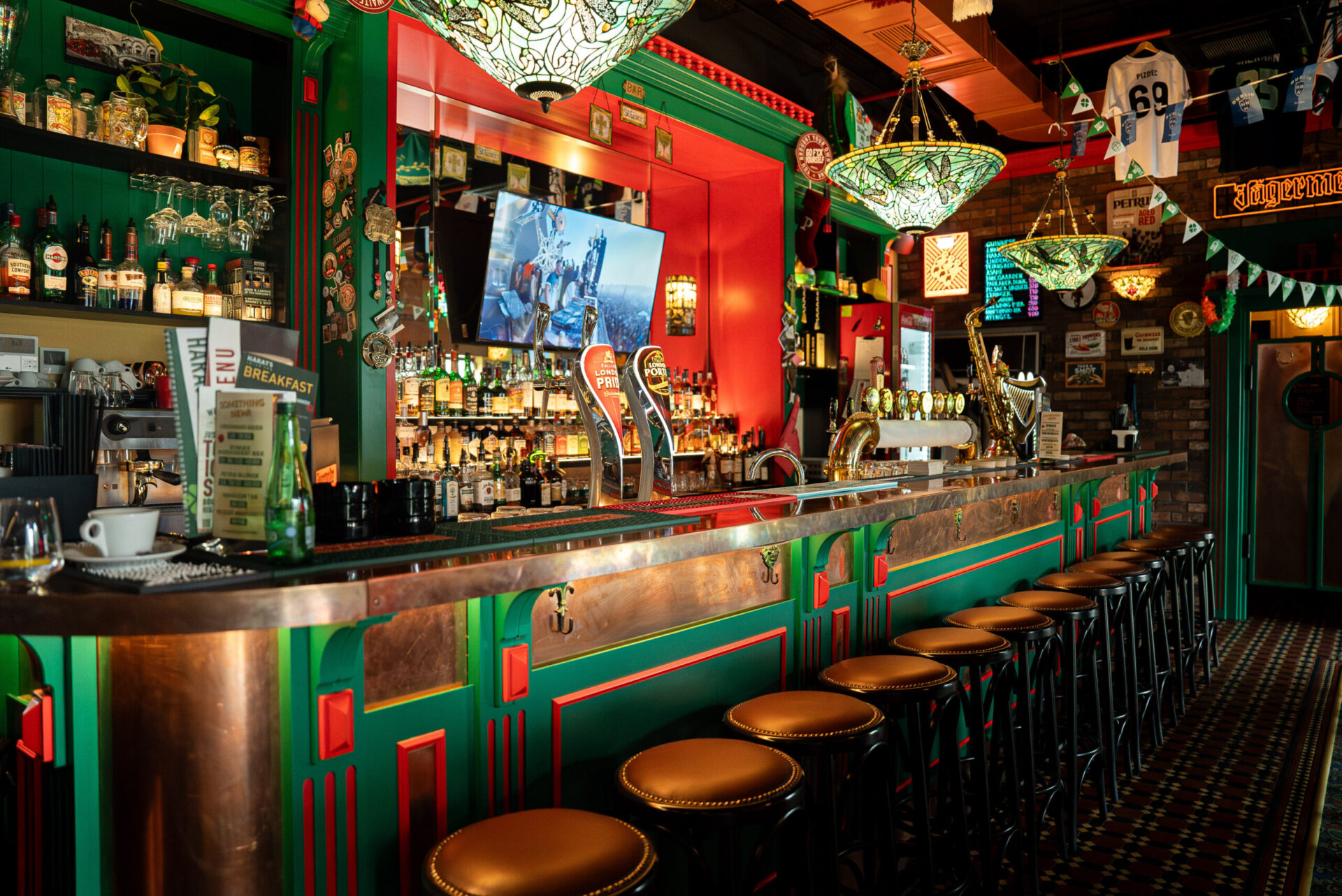 HARAT’S PUB WATERFRONT 8 Harat s3 scaled