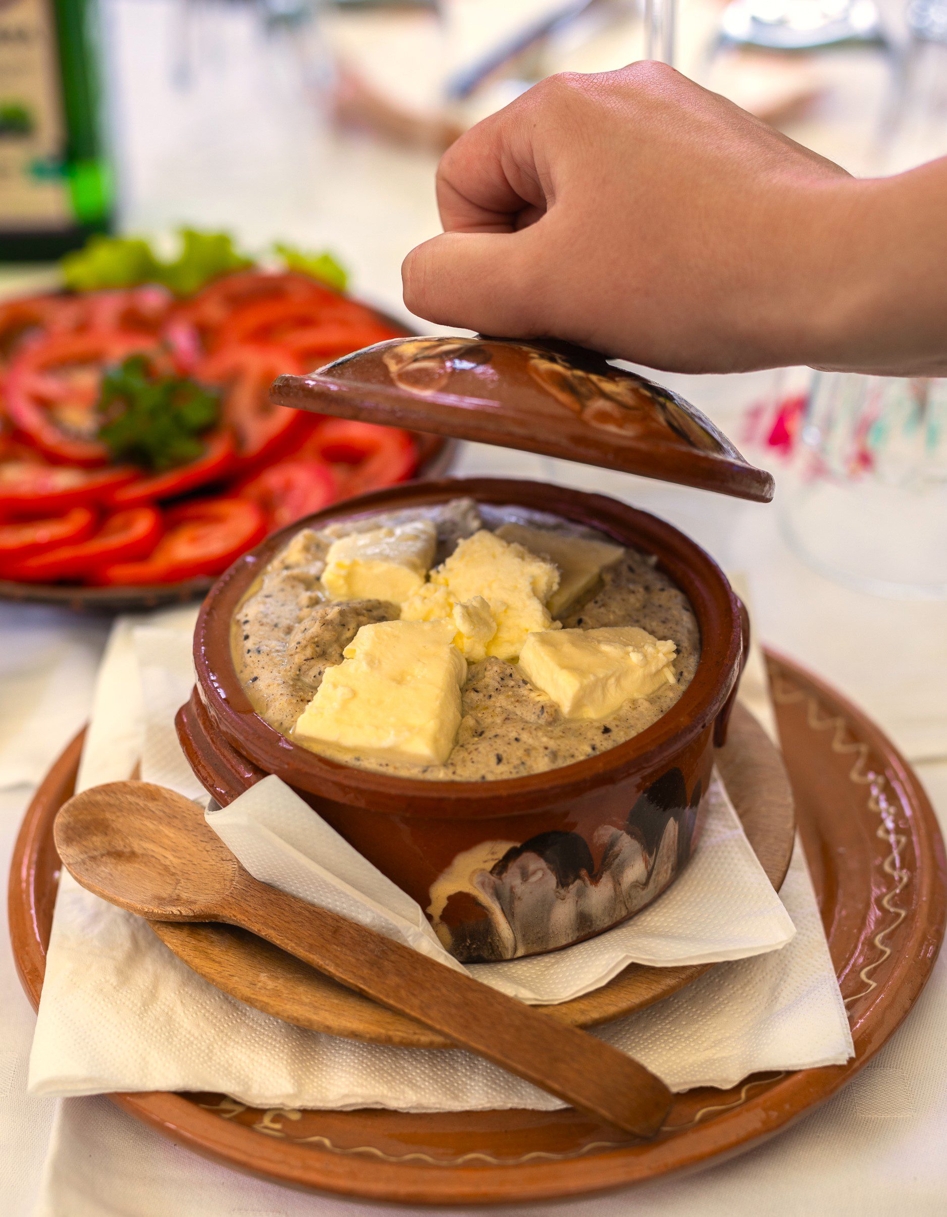 PROLEĆE U ZORNIĆA KUĆI — POVRATAK PRIRODI, UKORENJEN U TRADICIJI 3 Proleće u Zornića kući