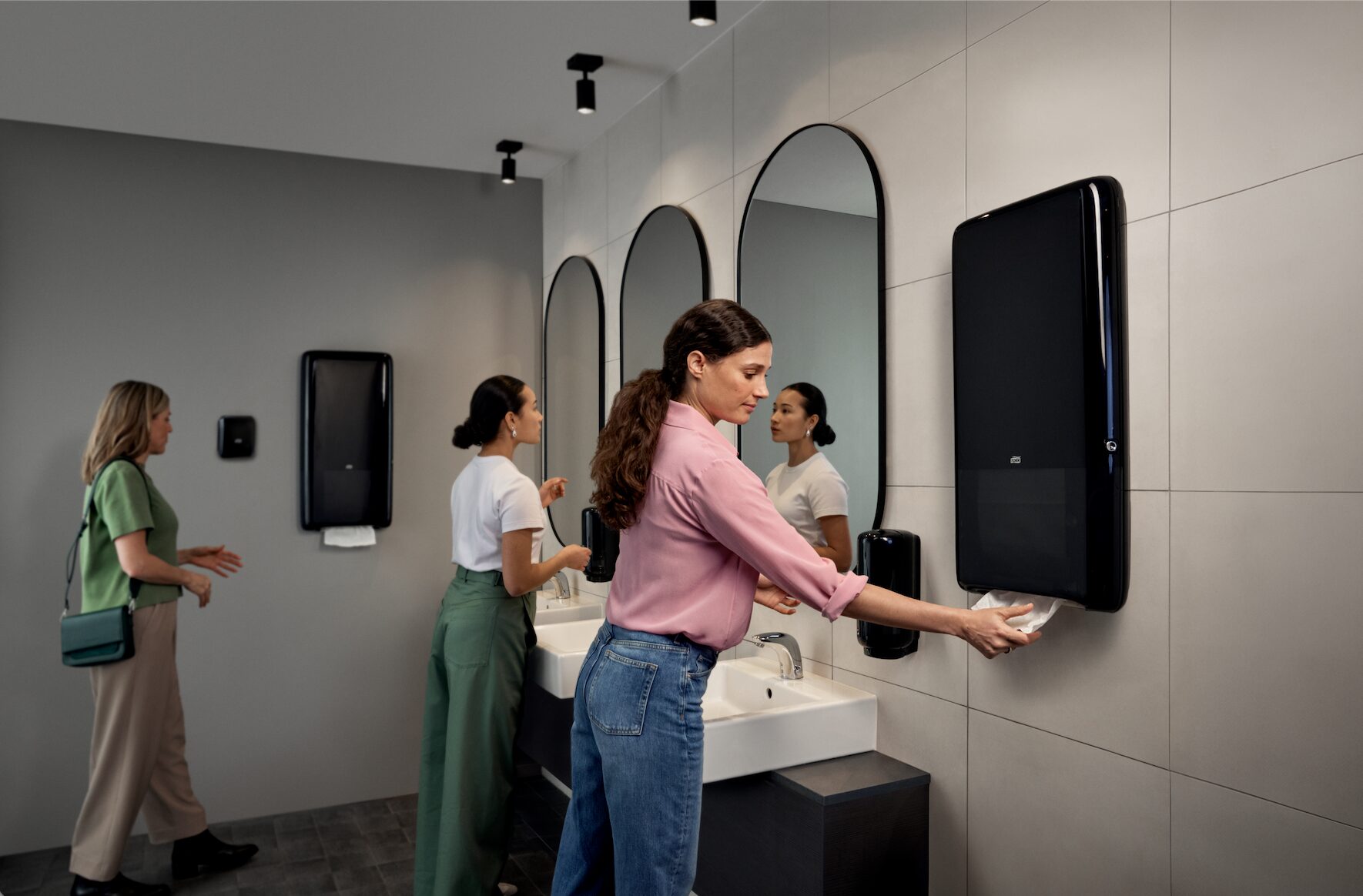 HIGIJENA RUKU U JAVNIM PROSTORIMA KAO KLJUČNI FAKTOR ZA ZDRAVLJE I KORISNIČKO ISKUSTVO HYGIENE SYSTEMS