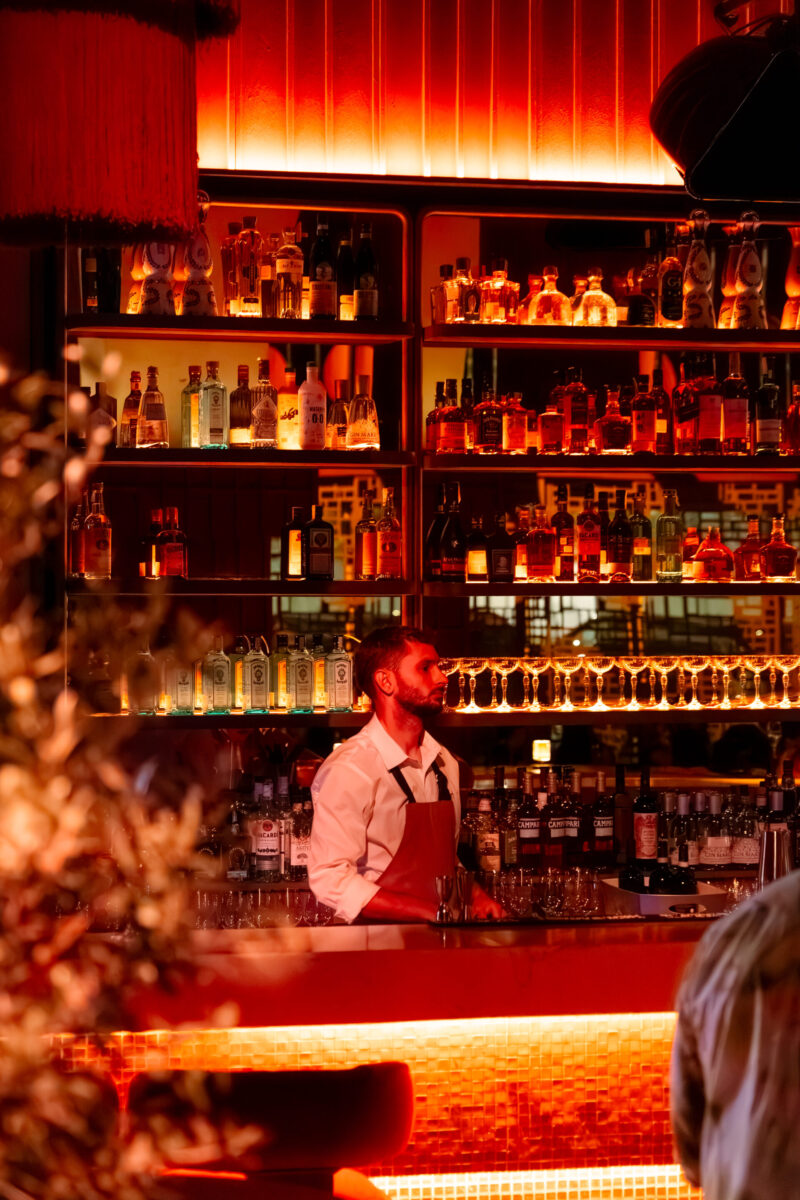 Chéri Beograd: Novi restoran u Ložionici spaja gastronomiju i svetsku DJ scenu 5 Enterijer restorana Chéri u Ložionici u Beogradu